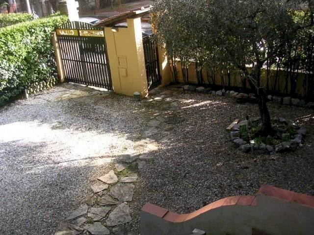 DSCN1836.JPG - Villa Viale Agostino Marti, Lucca - foto 2