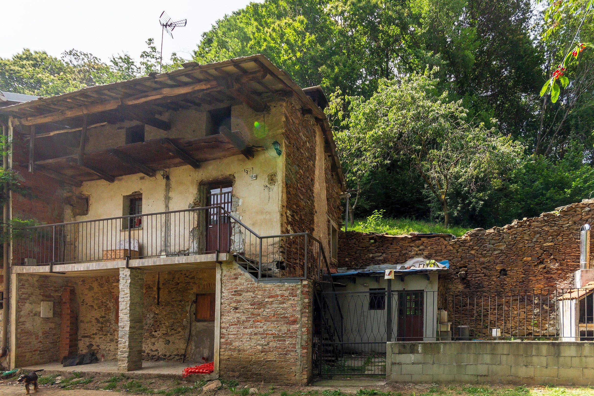 Portion of a house Via Ripoira, 154, Barge - photo 2