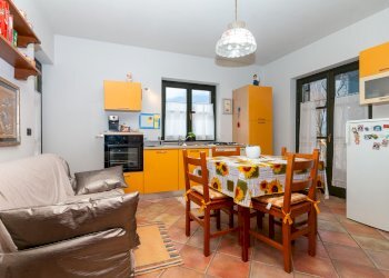 Independent house Borgata Chianile, Snc, Frassino - photo 10