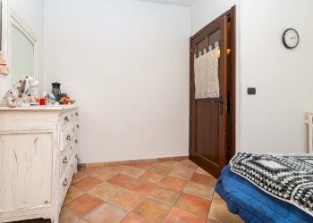 Independent house Borgata Chianile, Snc, Frassino - photo 15