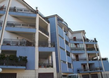 IMG_9692-001.JPG - Four-room apartment Siracusa - photo 3