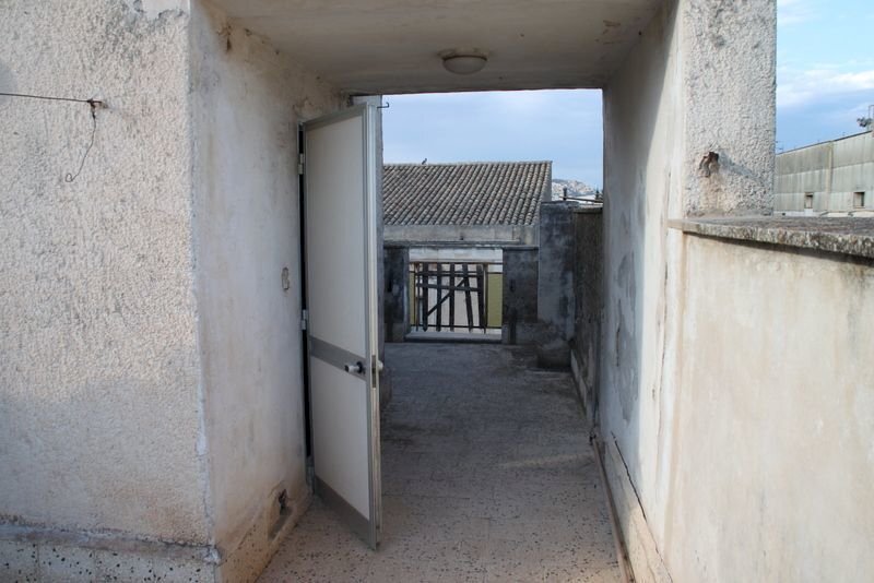 IMG_6175.JPG - Stable - Palace Floridia - photo 2