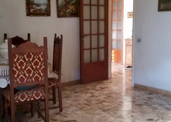 20160503_183251.jpg - Villa Via della Chiesa Diciottesima, Lucca - foto 21