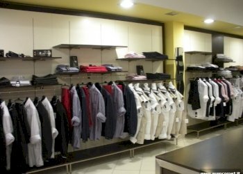 1_negozio_abbigliamento_2.jpg - Abbigliamento - Intimo Via Santa Croce, Lucca - foto 5