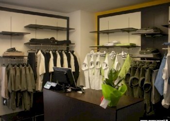 1_negozio_abbigliamento_4.jpg - Abbigliamento - Intimo Via Santa Croce, Lucca - foto 6