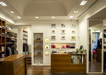 003.jpg - Abbigliamento - Intimo Via Santa Croce, Lucca - foto 8