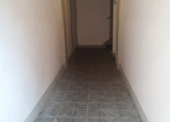 03.jpg - Four-room apartment Piazza Cesare Caporali 4, Castiglione del Lago - photo 3