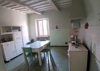 07.jpg - Four-room apartment Piazza Cesare Caporali 4, Castiglione del Lago - photo 7