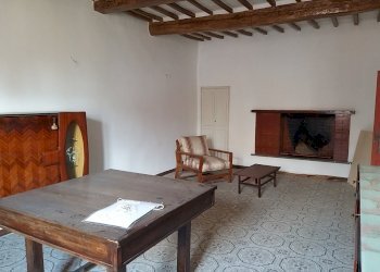 09.jpg - Four-room apartment Piazza Cesare Caporali 4, Castiglione del Lago - photo 9