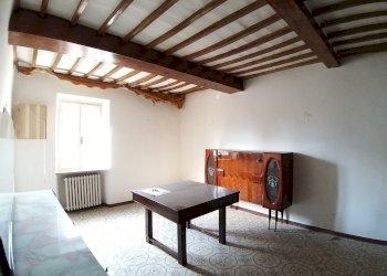 11.jpg - Four-room apartment Piazza Cesare Caporali 4, Castiglione del Lago - photo 11