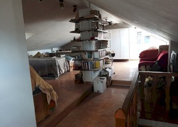 19.jpg - Four-room apartment Piazza Cesare Caporali 4, Castiglione del Lago - photo 19