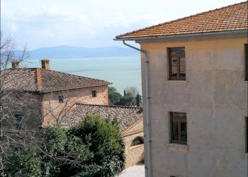 28.jpg - Four-room apartment Piazza Cesare Caporali 4, Castiglione del Lago - photo 28