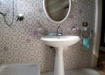 29.jpg - Four-room apartment Piazza Cesare Caporali 4, Castiglione del Lago - photo 29