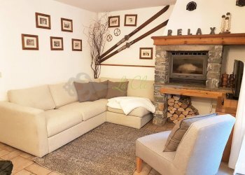 AFFITTO DOLONNE - SOGGIORNO CON CAMINO - Trilocale Via Grapillon 7, frazione Dolonne, Courmayeur - foto 2