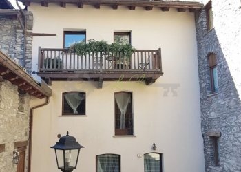 AFFITTO DOLONNE - CASA ESTENA P. TERRA - Trilocale Via Grapillon 7, frazione Dolonne, Courmayeur - foto 12