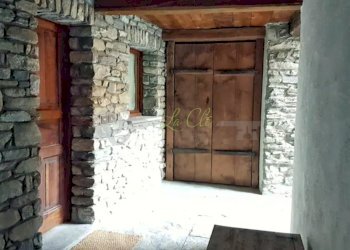 AFFITTO DOLONNE - CANTINA - Trilocale Via Grapillon 7, frazione Dolonne, Courmayeur - foto 13