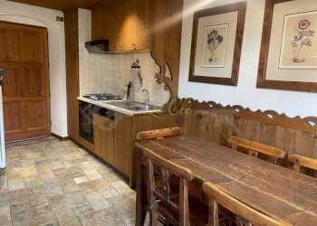 01. SOGGIORNO E ZONA PRANZO (8).jpeg - Three-room apartment Via San Giocondo, Courmayeur - photo 6