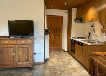 AFFITTO COURMAYEUR - SOGGIORNO CON ZONA PRANZO E A - Three-room apartment Via San Giocondo, Courmayeur - photo 9
