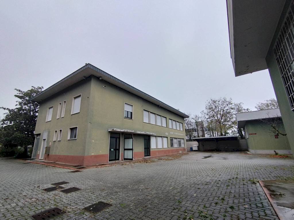 Facciata - Capannone via dei Rovedi, Pregnana Milanese - foto 2