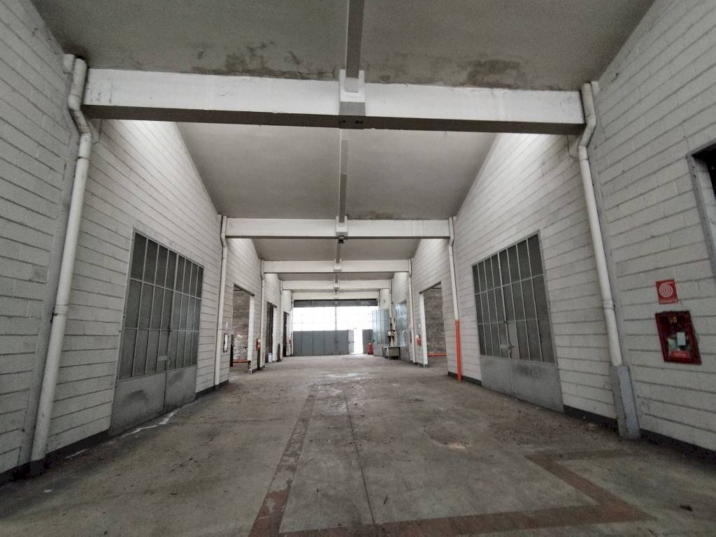 Interno non residenziale - Capannone via dei Rovedi, Pregnana Milanese - foto 3