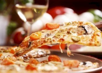 img-restaurant-pizzeria-istock-000002917700xsmall- - Ristorante vai santa croce, Lucca - foto 10