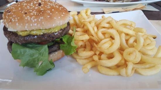 ristorante-pizzeria-petrarca.jpg - Pizzeria Viale Giuseppe Giusti, Lucca - foto 3