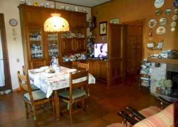 DSCN9978.JPG - Villa Via Francesco Ferraris, Lucca - foto 4