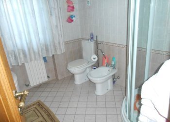 DSCN9983.JPG - Villa Via Francesco Ferraris, Lucca - foto 12