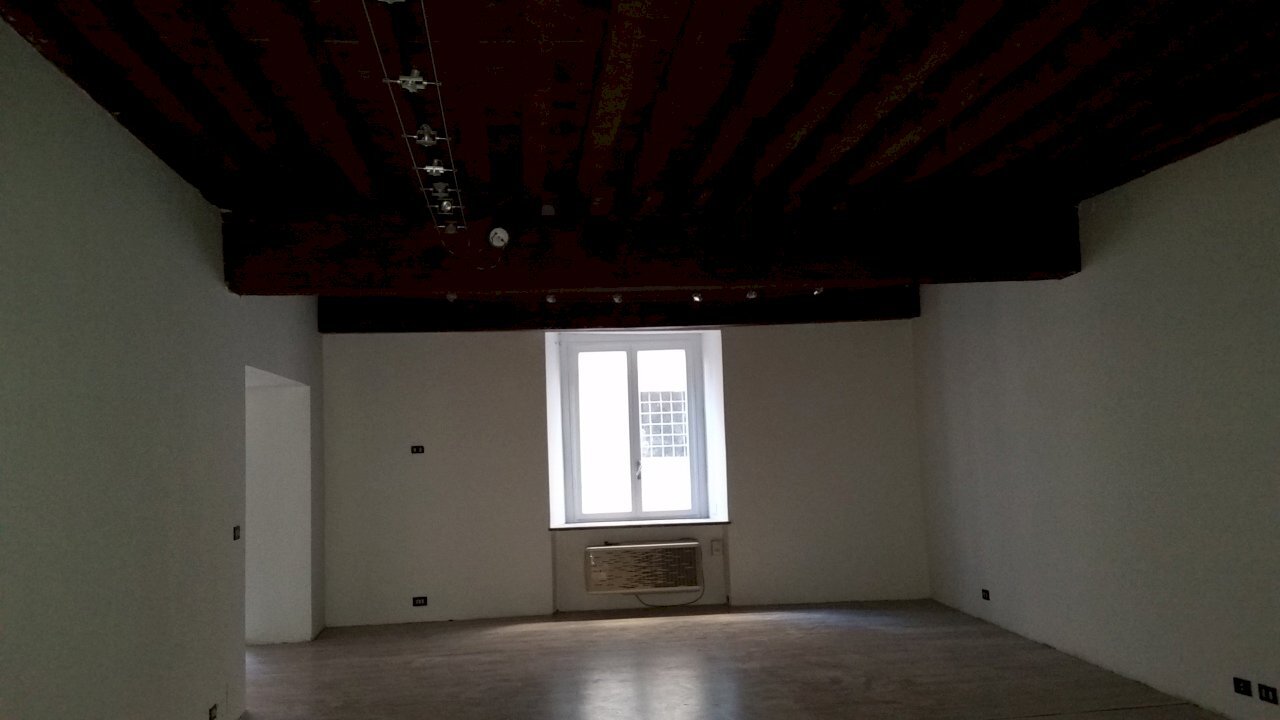 20170320_162201.jpg - Locale Commerciale Piazza San Giusto, Lucca - foto 2