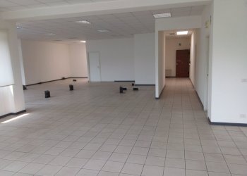 IMG_20170527_124523.jpg - Ufficio Via Vecchi Pardini, Lucca - foto 5