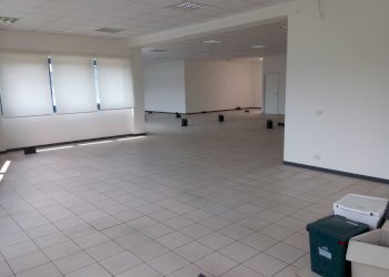 IMG_20170527_124733.jpg - Ufficio Via Vecchi Pardini, Lucca - foto 16