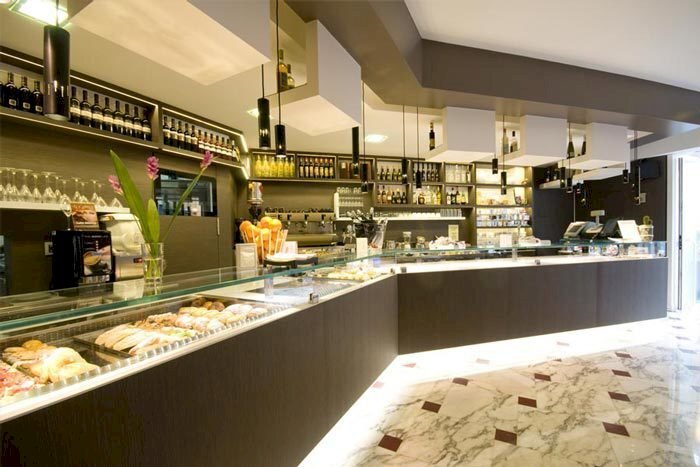 arredamenti-caffetteria-bar.jpg - Bar - Tabacchi - Ricevitoria Traversa I Via Borgo Giannotti, Lucca - foto 2