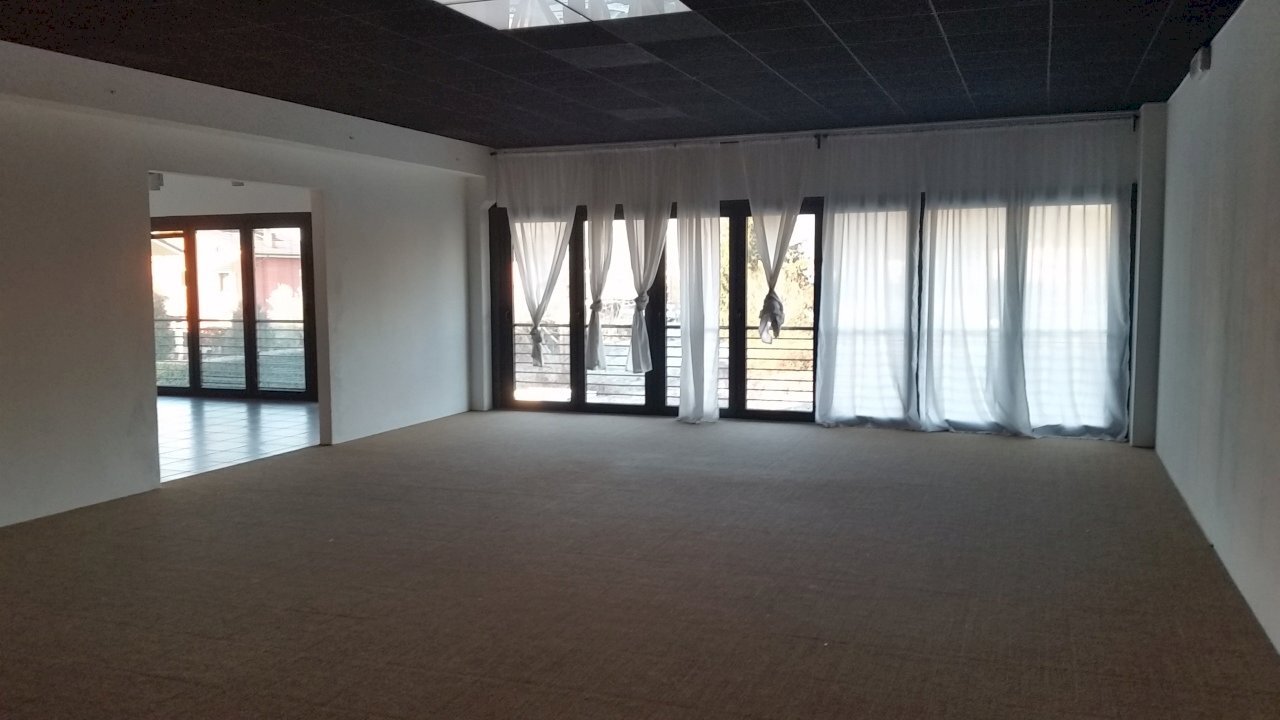 20170111_084540.jpg - Ufficio Via de gasperi, Lucca - foto 2