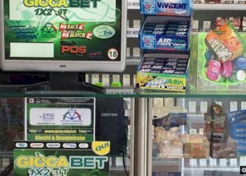 362_1475761038-8mod.jpg_large.jpg - Edicole - Edicole con Chiosco Corte Compagni, Lucca - foto 6