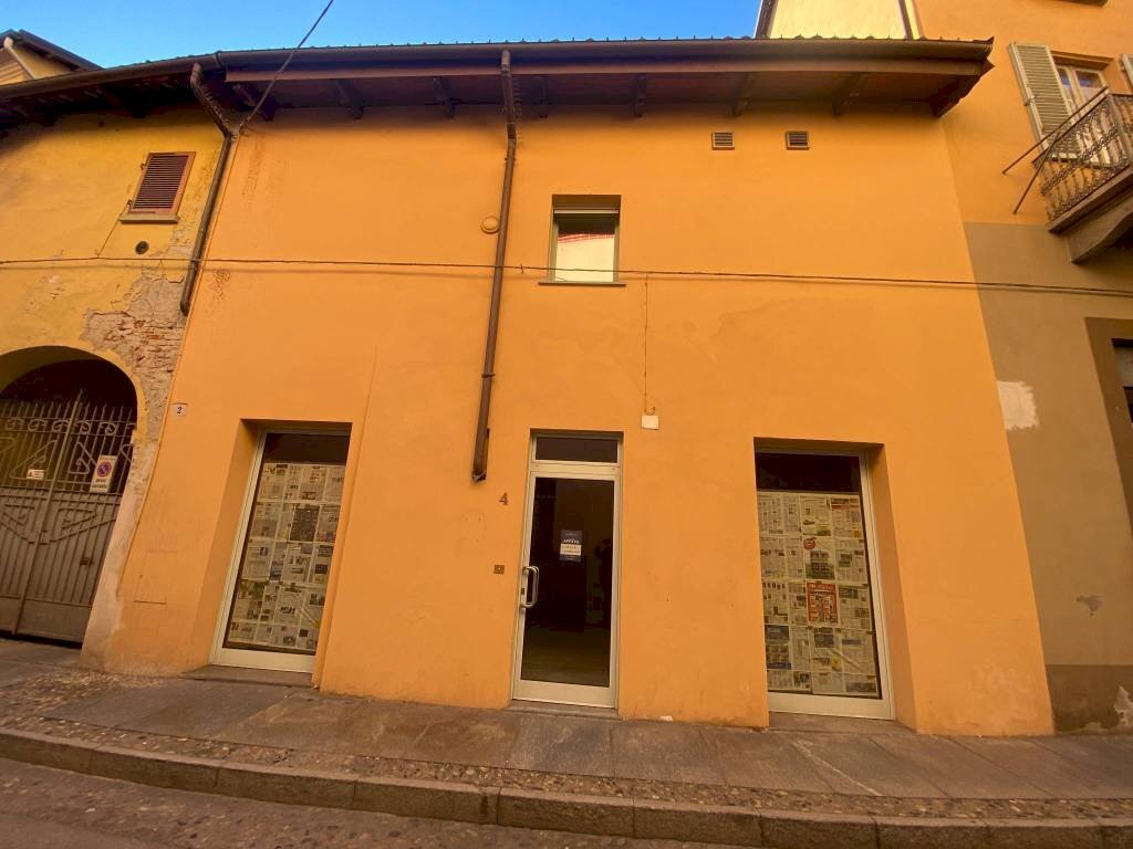 Negozio via Giovanni Demaria, 4, Chieri - foto 2