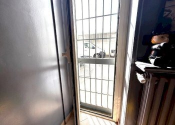 Negozio (4).JPG - Locale Commerciale Viale Giovanni XXIII 5, Beinasco - foto 4