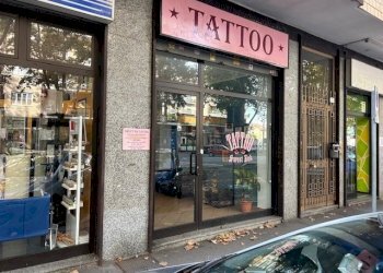 Negozio (7).JPG - Locale Commerciale Viale Giovanni XXIII 5, Beinasco - foto 5