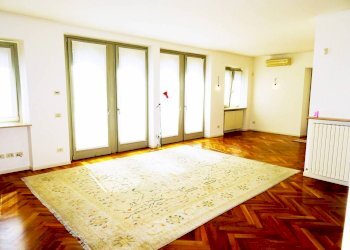 soggiorno - Villa viale Vittorio Emanuele II, 8, Bergamo - foto 5