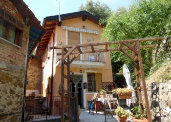 vista d\'insieme - Porzione di casa Frazione Brunetti 17, Camporosso - foto 1