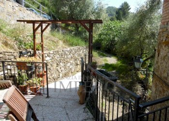 ingresso terrazzo - Porzione di casa Frazione Brunetti 17, Camporosso - foto 13