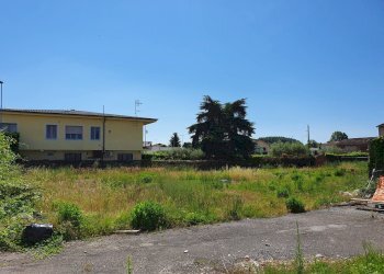 Attività Commerciale Via Romana, Lucca (zona San Filippo) - foto 13