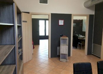 ingresso - Negozio via Traforo, 30, Pino Torinese - foto 10