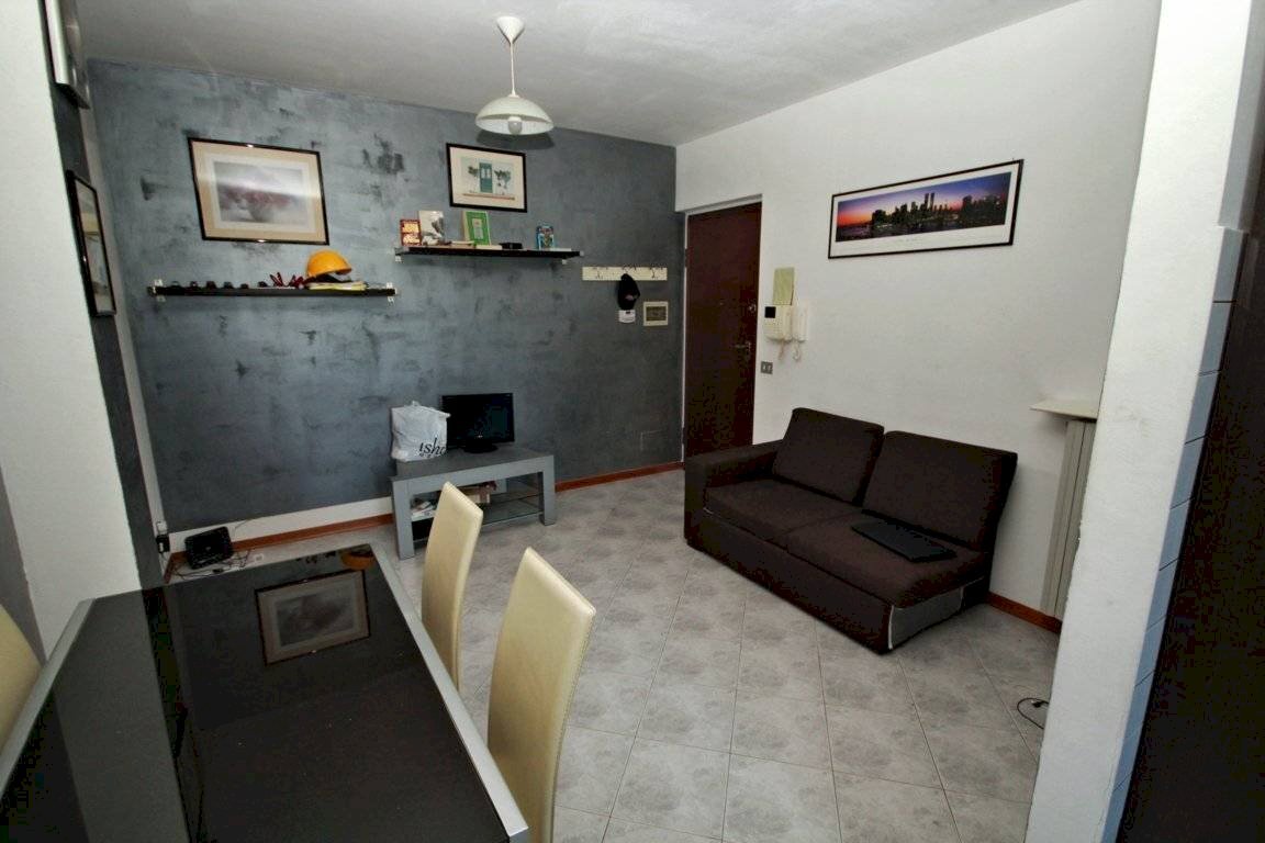 Soggiorno - Two-room apartment corso Bra 44, Alba - photo 2