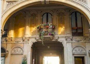 Facciata - Bilocale via Ettore Perrone, 8, Torino (zona Centro) - foto 45