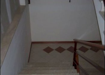 scala interna - Locale Commerciale Modica - foto 4