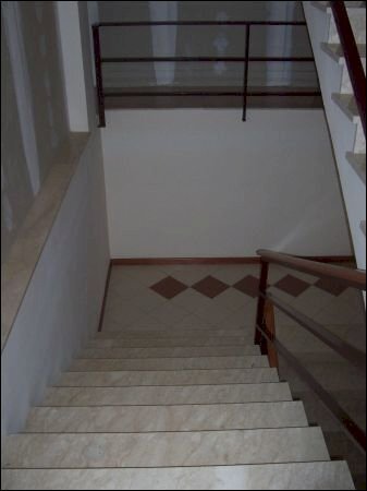 scala interna - Commercial Premises Modica - photo 3