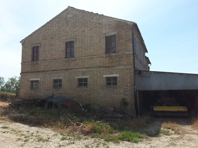 02TERRENO AGRICOLO DI 14 ETTARI CON CASOLARE DA RI - Casale Carassai - photo 2