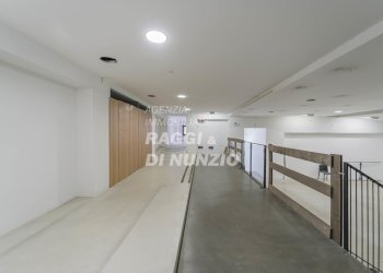 12.JPG - Locale Commerciale Piazza del Gesù 19, Frascati - foto 4