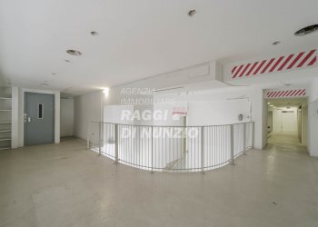 14.JPG - Locale Commerciale Piazza del Gesù 19, Frascati - foto 12