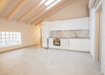 TRILOCALE NUOVO-ARREDATO-GIARDINI MARGHERITA - Trilocale Bologna - foto 2